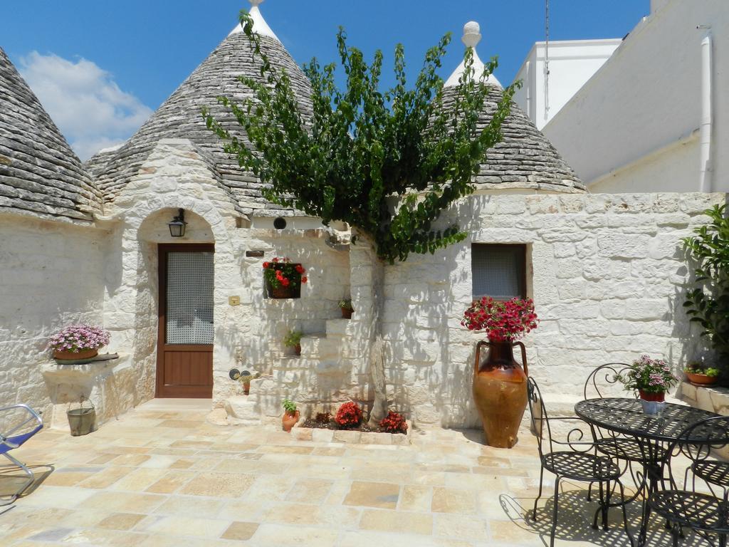 I Trulli Del Nonno Michele Hostal Alberobello Exterior foto